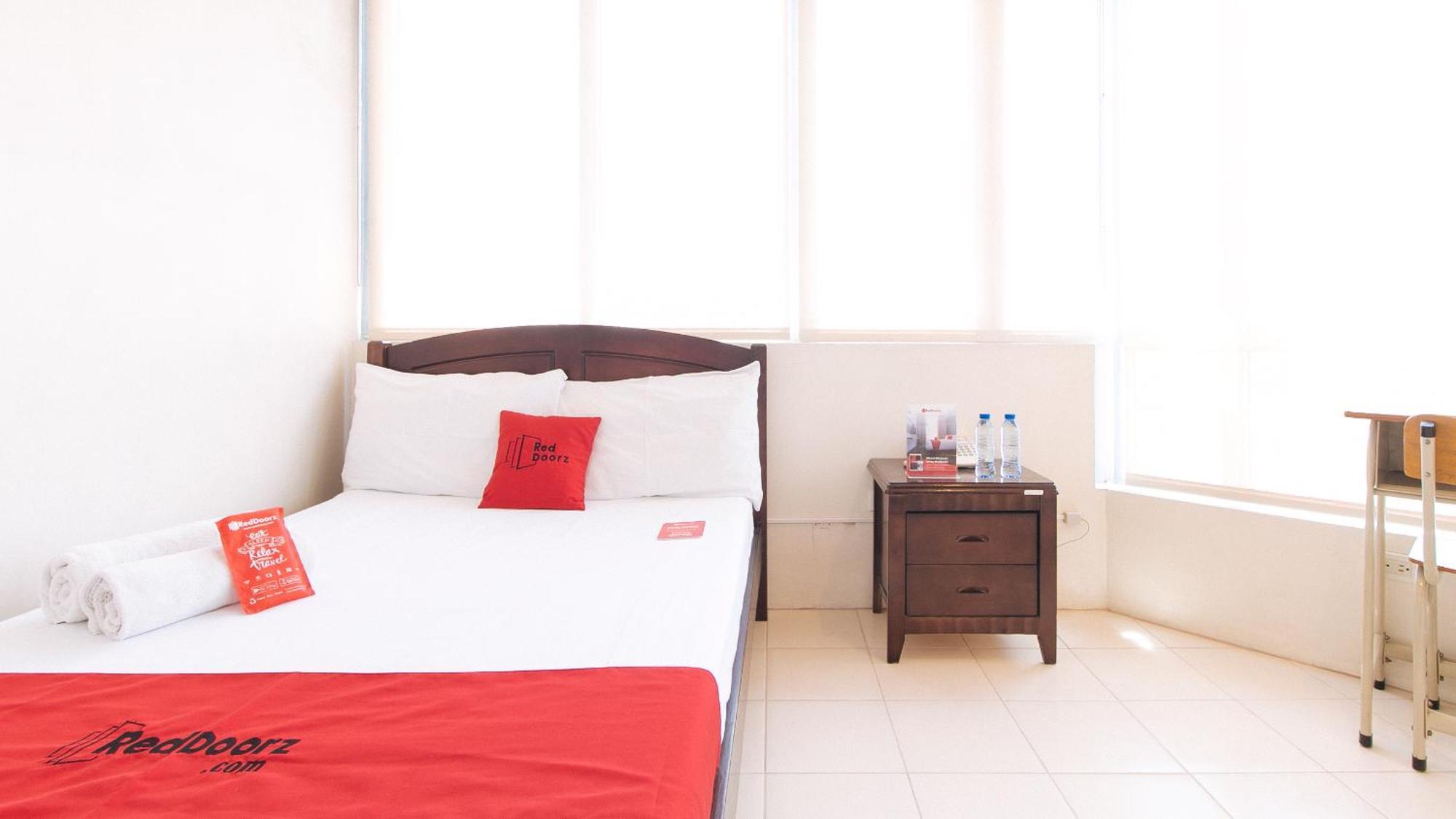 RedDoorz Plus @ E Rodriguez Corner Banawe Quezon City Zewnętrze zdjęcie