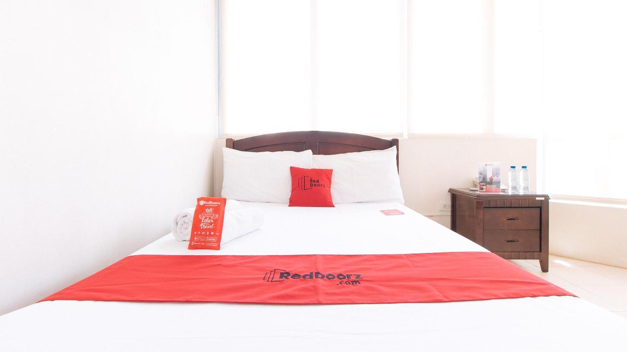 RedDoorz Plus @ E Rodriguez Corner Banawe Quezon City Zewnętrze zdjęcie