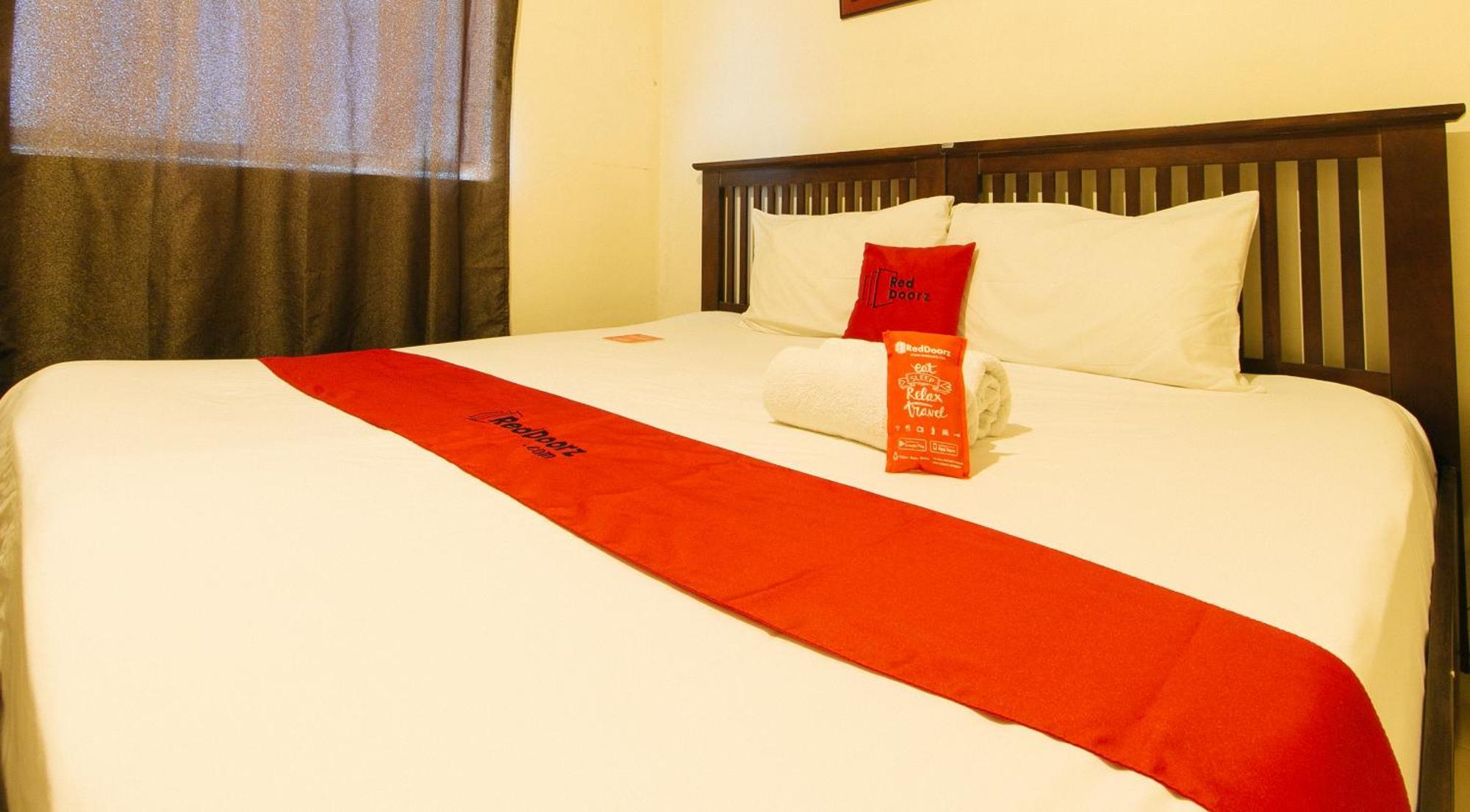 RedDoorz Plus @ E Rodriguez Corner Banawe Quezon City Zewnętrze zdjęcie