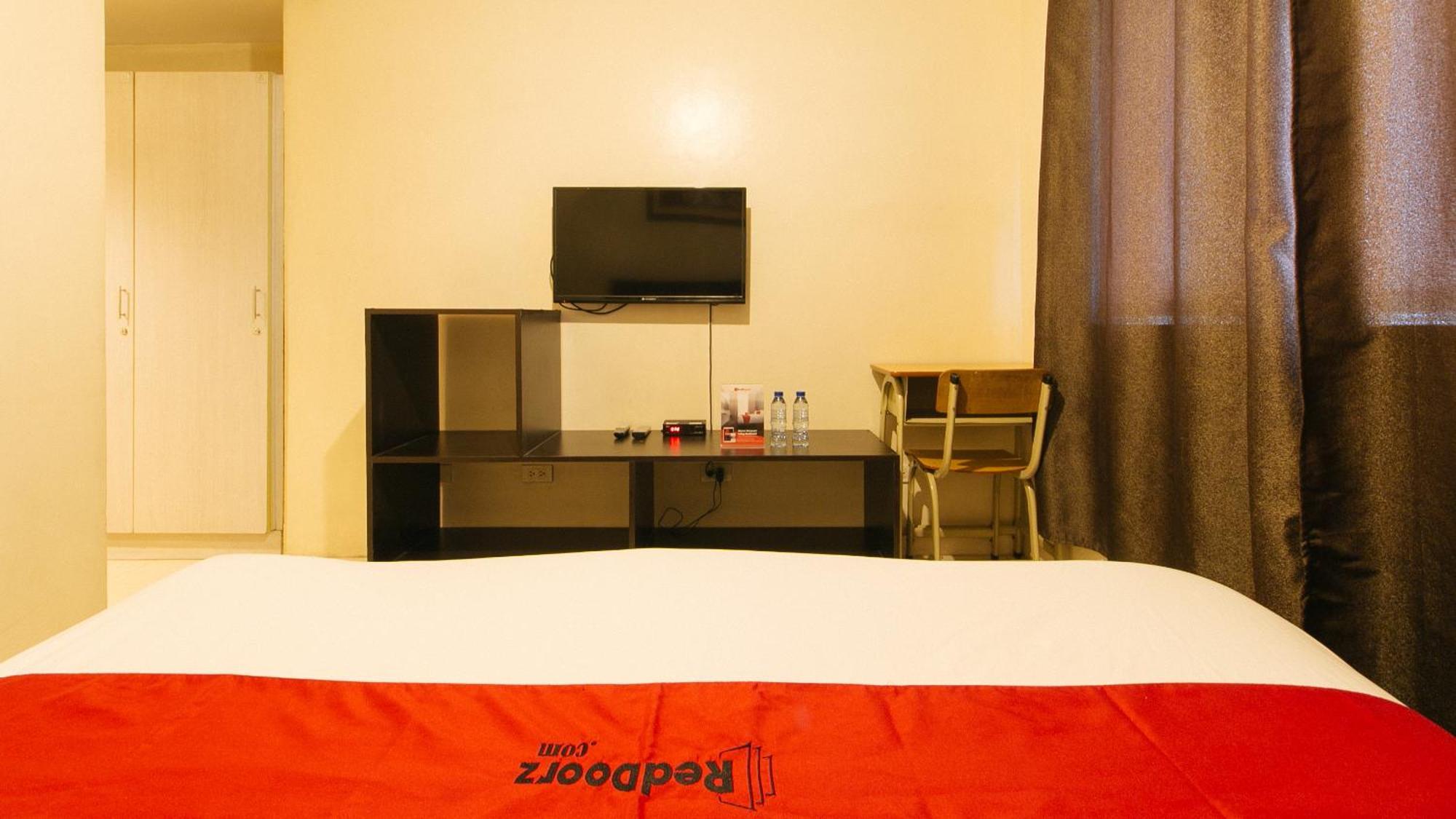 RedDoorz Plus @ E Rodriguez Corner Banawe Quezon City Zewnętrze zdjęcie