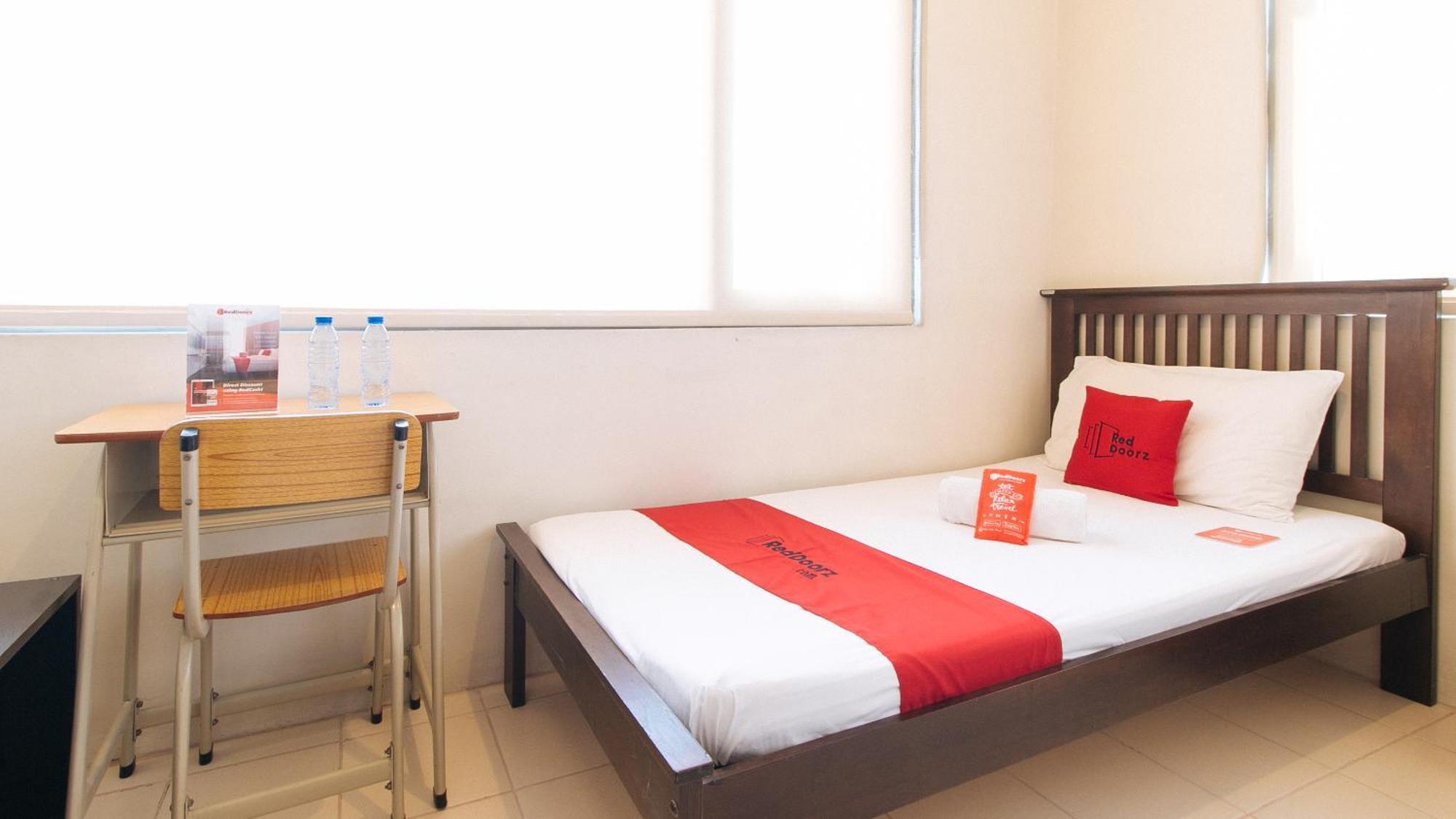 RedDoorz Plus @ E Rodriguez Corner Banawe Quezon City Zewnętrze zdjęcie