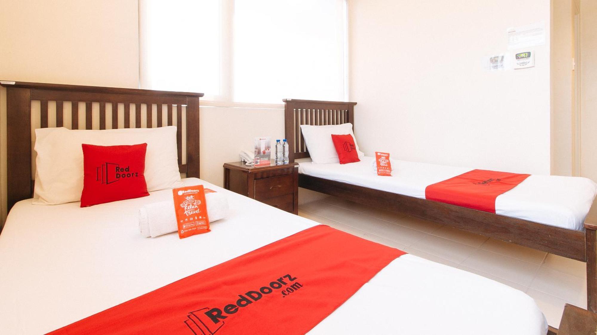 RedDoorz Plus @ E Rodriguez Corner Banawe Quezon City Zewnętrze zdjęcie