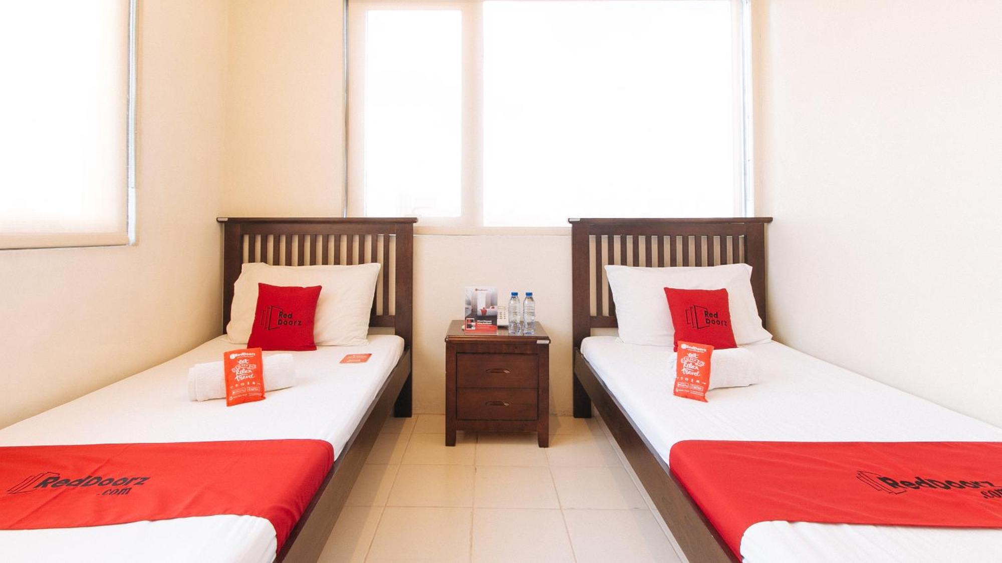 RedDoorz Plus @ E Rodriguez Corner Banawe Quezon City Zewnętrze zdjęcie