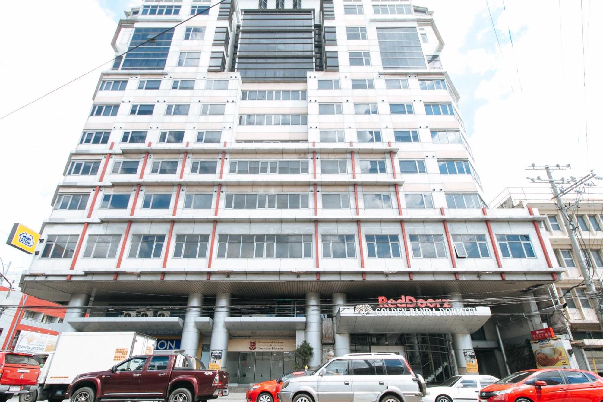 Hotel RedDoorz Plus @ E Rodriguez Corner Banawe Manila Zewnętrze zdjęcie