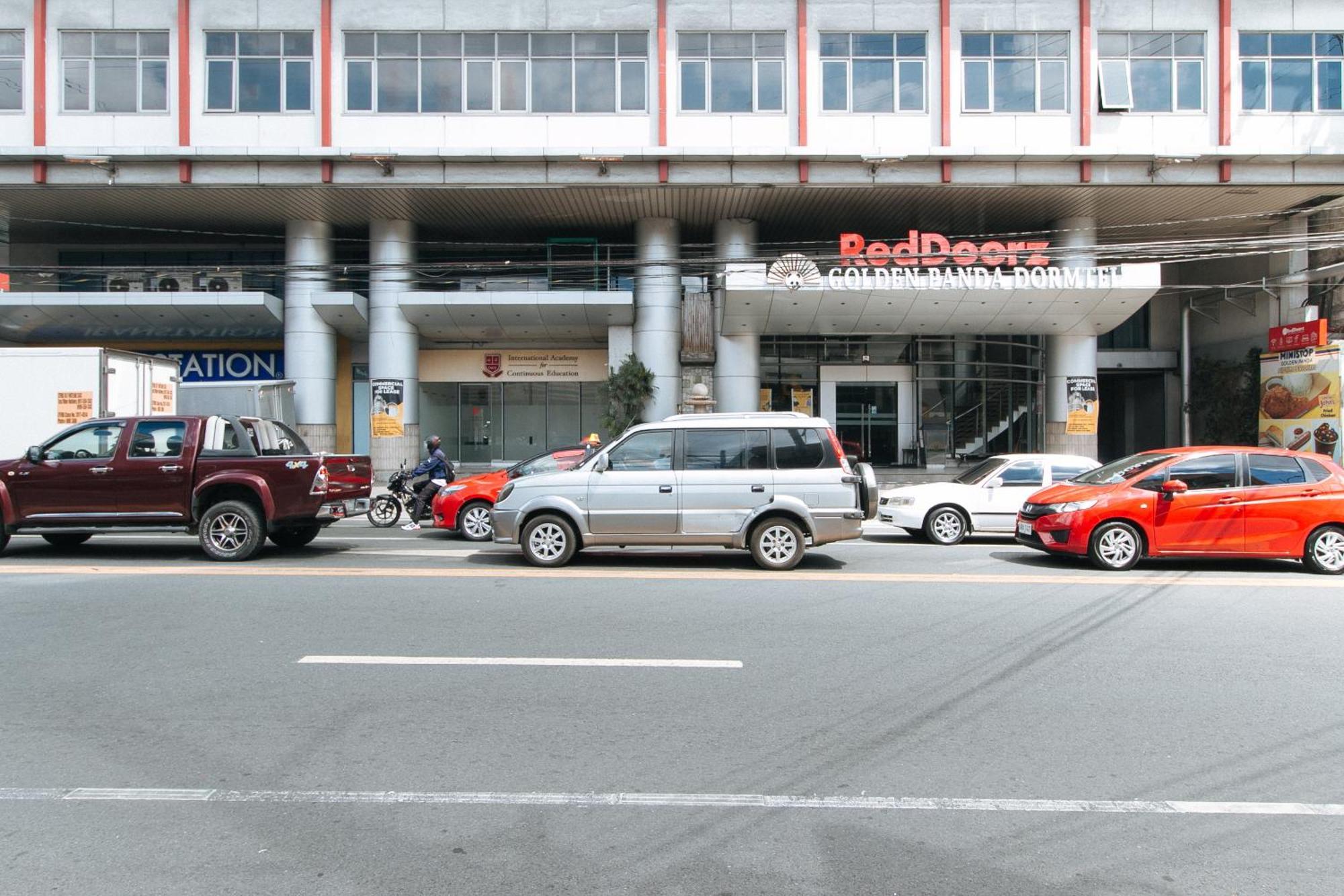 RedDoorz Plus @ E Rodriguez Corner Banawe Quezon City Zewnętrze zdjęcie